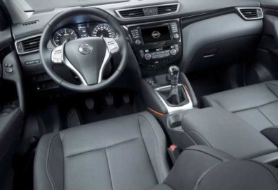 2016-Nissan-Qashqai-interior (1)