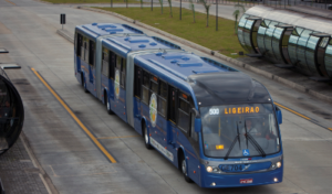 BRT es el Bus de Tránsito Rápido para el sistema de transporte de Quito volvo truck buses pruebautos.com.ar