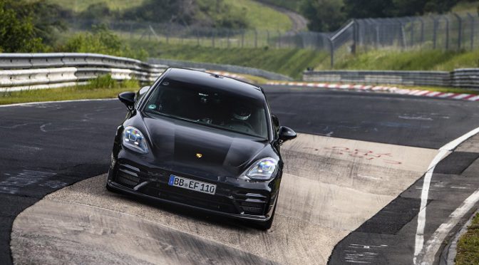 Panamera | Porsche | Record en la categoría ‘Sedanes Ejecutivos’